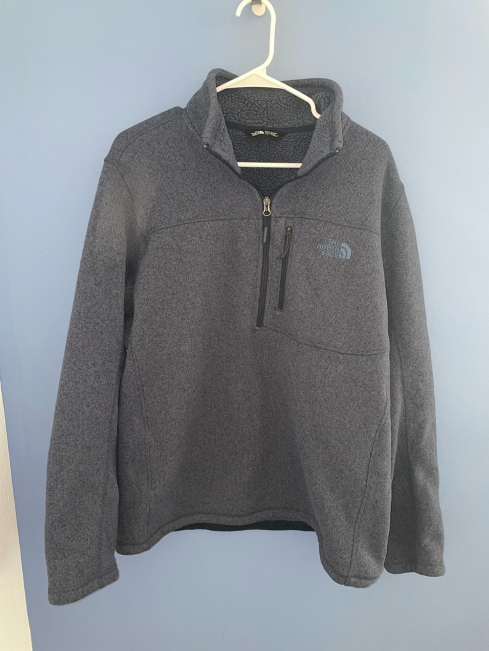 The North Face Men's Navy Quarter-Zip Fleece Pullover